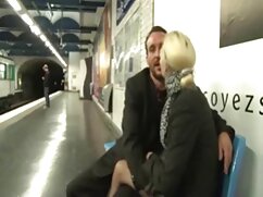 Una dama cojiendo a  ...