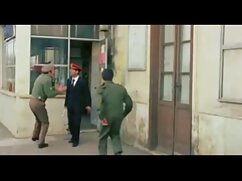 La enfermera abrió l ...