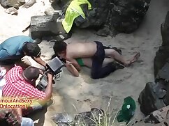 El bebé de piernas l ...