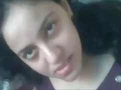 Puta morena cogiendo ...